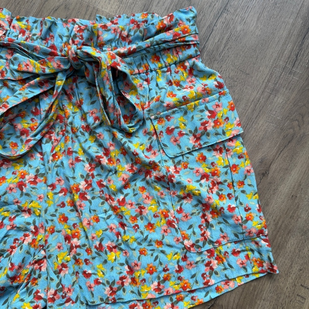 LOFT High Waist Floral Women's Shorts - Blue and Red - Size Extra Small XS - Picture 3 of 12